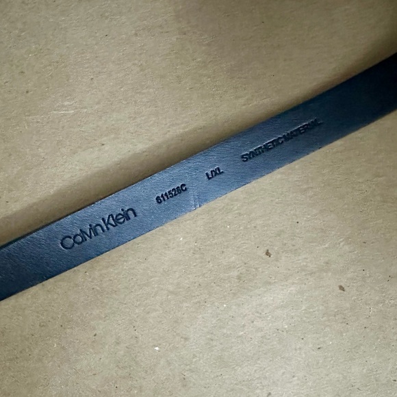 NWT - Calvin Klein White Belt Bag L/XL - Picture 5 of 7